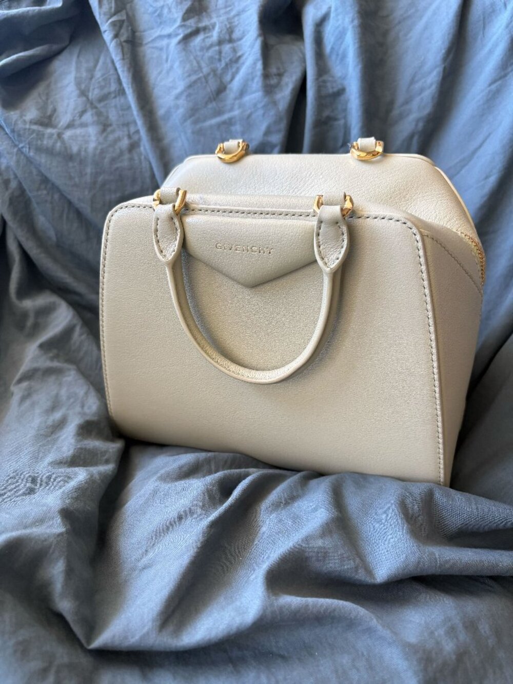 Givenchy Antigona Cube mini bag Almond Green
